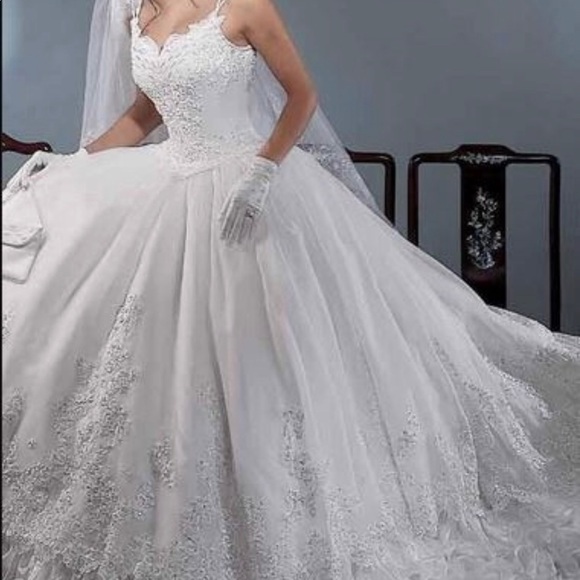 Mary's Bridal Dresses & Skirts - Wedding dress Mary's Bridal Dresses & Skirts - Wedding dress
